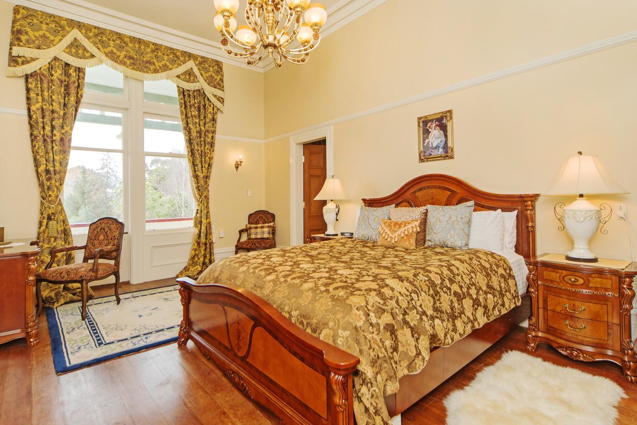 Highden Manor Estate Hotel Палмерстън Норт Екстериор снимка