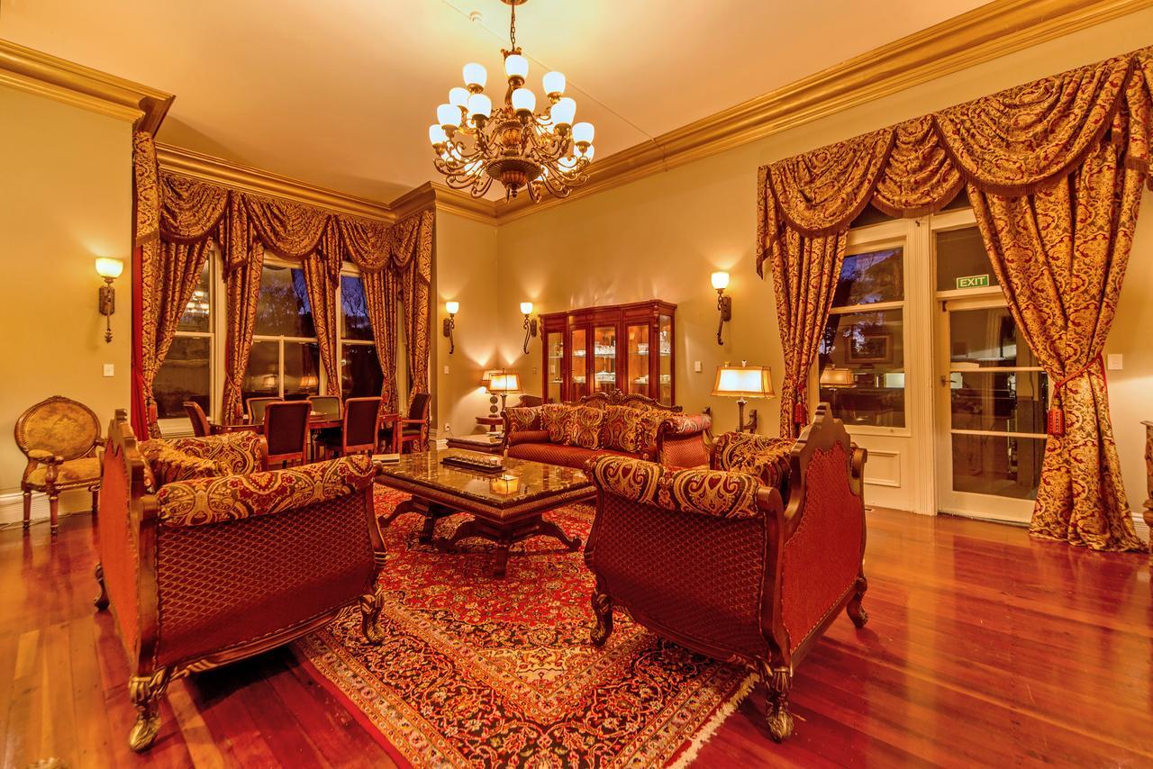 Highden Manor Estate Hotel Палмерстън Норт Екстериор снимка