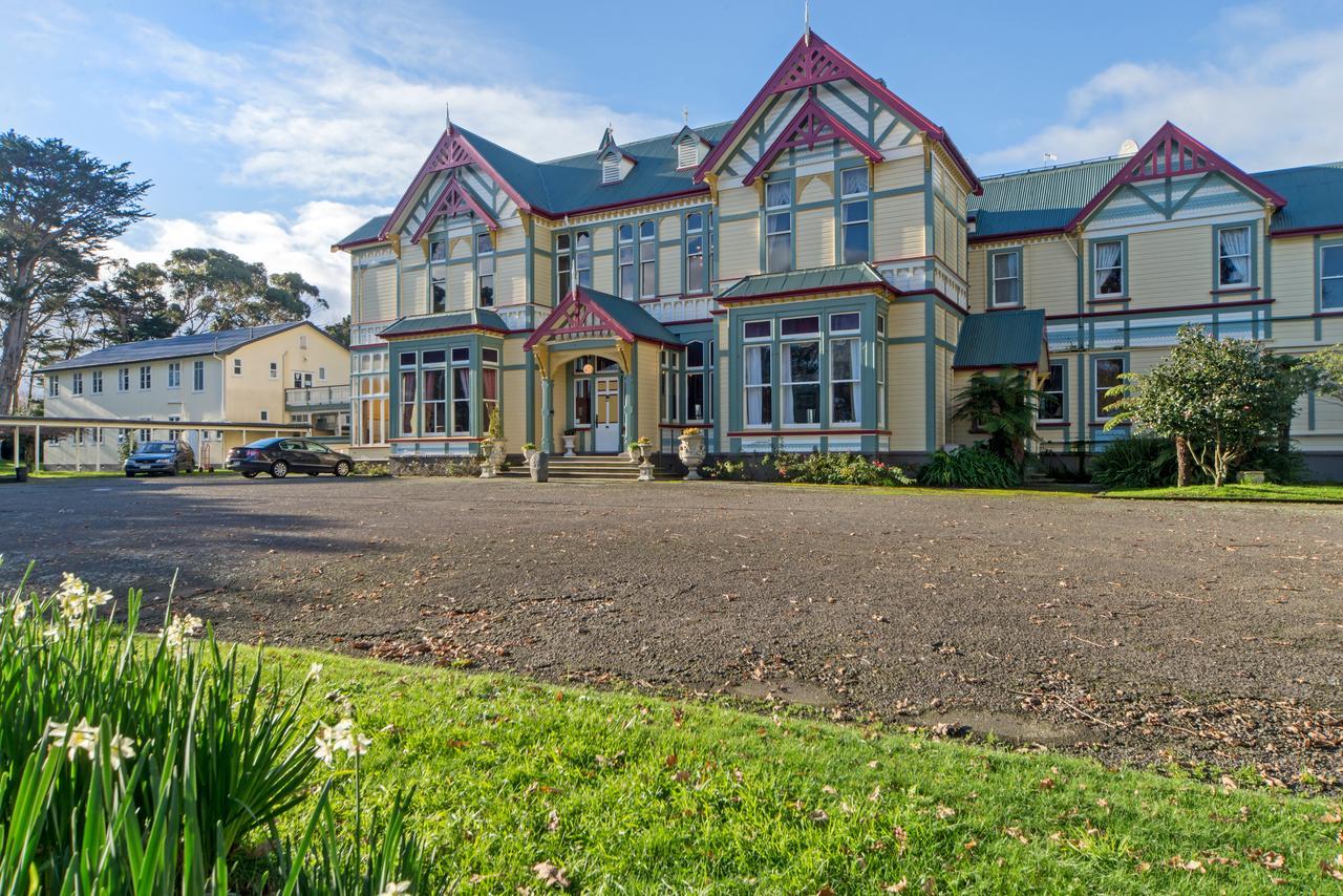 Highden Manor Estate Hotel Палмерстън Норт Екстериор снимка