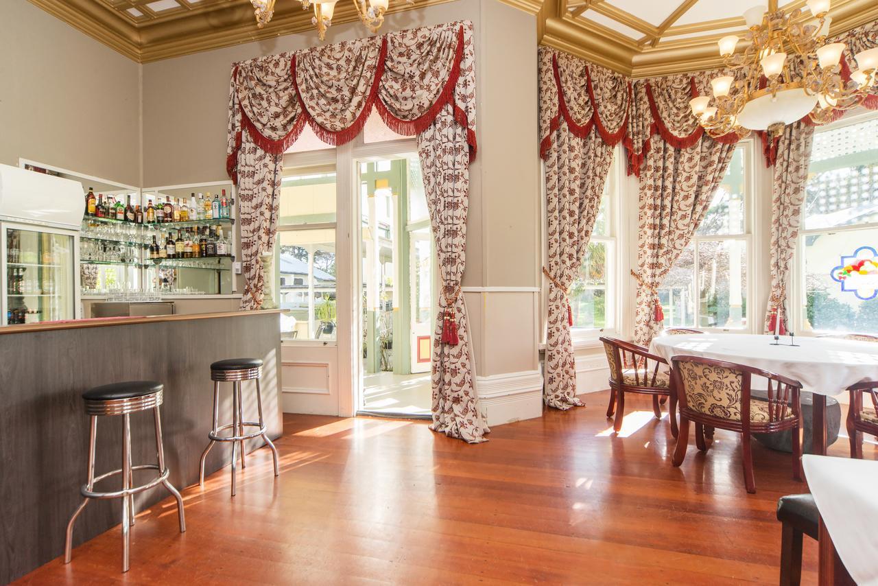 Highden Manor Estate Hotel Палмерстън Норт Екстериор снимка