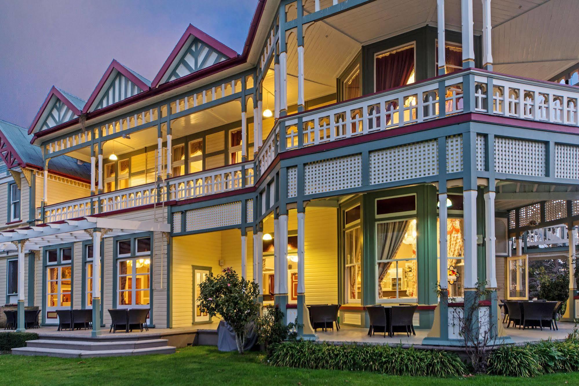Highden Manor Estate Hotel Палмерстън Норт Екстериор снимка