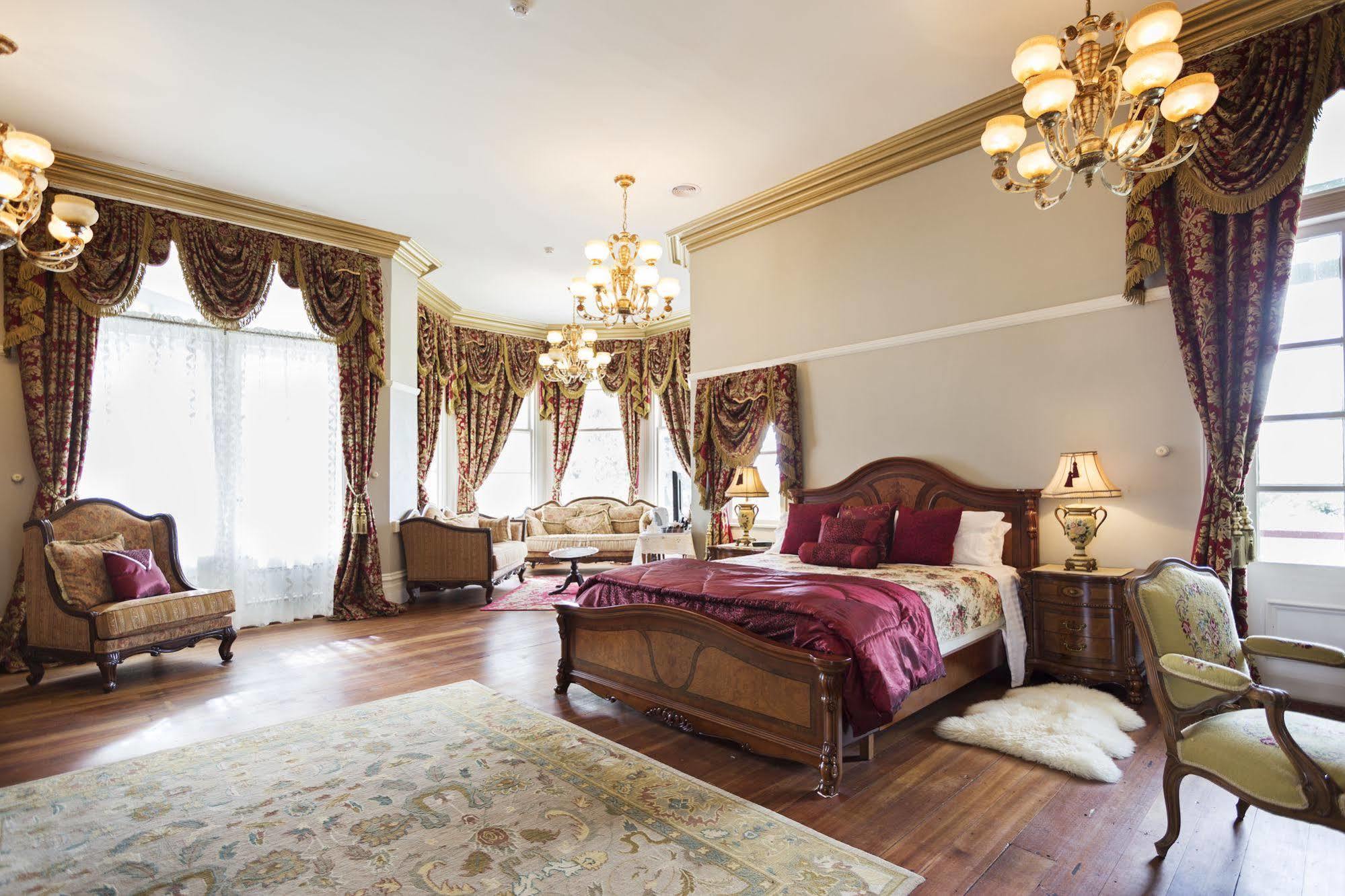 Highden Manor Estate Hotel Палмерстън Норт Екстериор снимка