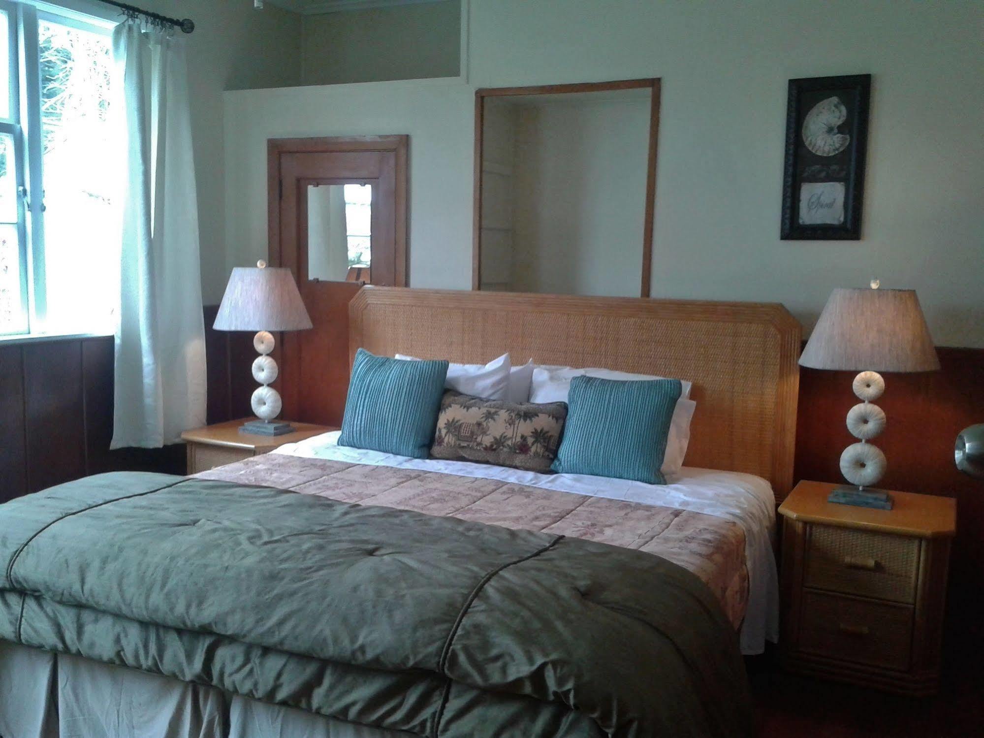 Highden Manor Estate Hotel Палмерстън Норт Екстериор снимка