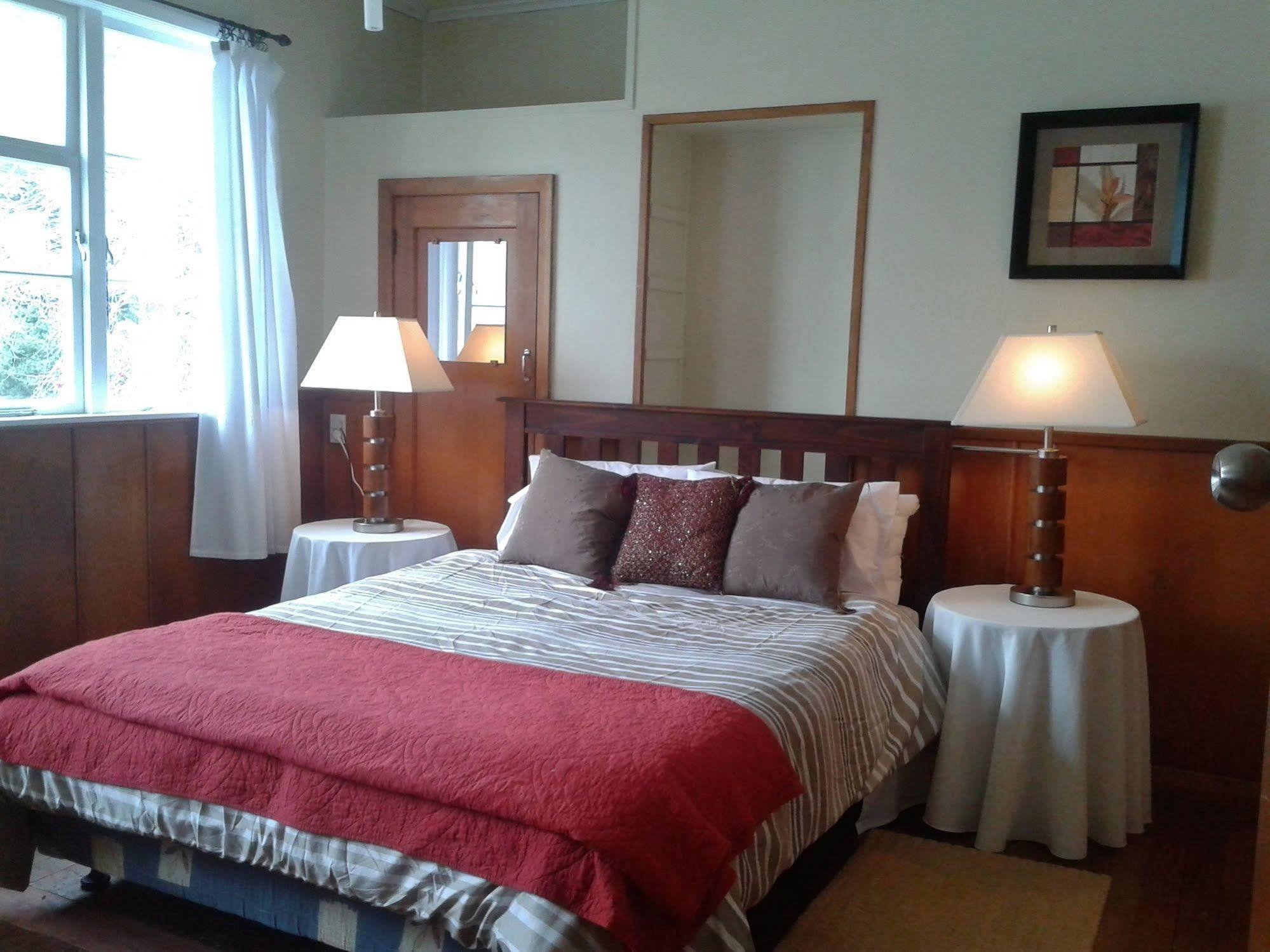 Highden Manor Estate Hotel Палмерстън Норт Екстериор снимка