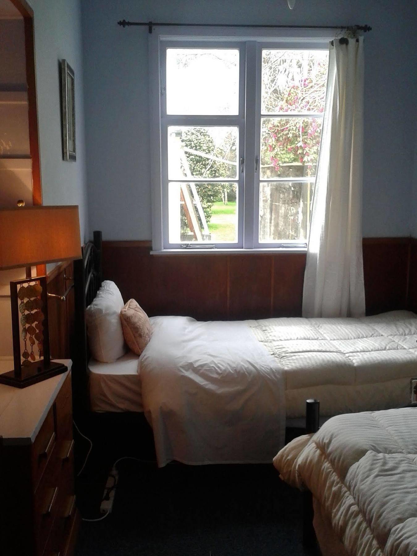 Highden Manor Estate Hotel Палмерстън Норт Екстериор снимка