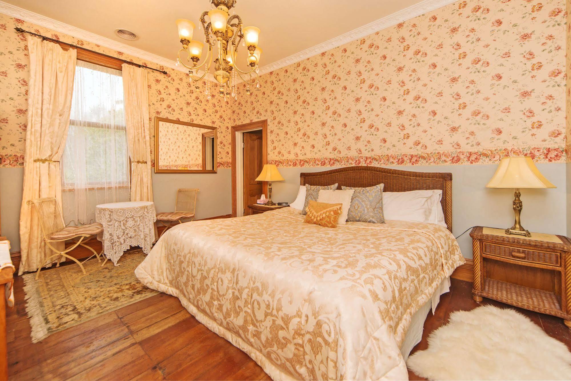 Highden Manor Estate Hotel Палмерстън Норт Екстериор снимка
