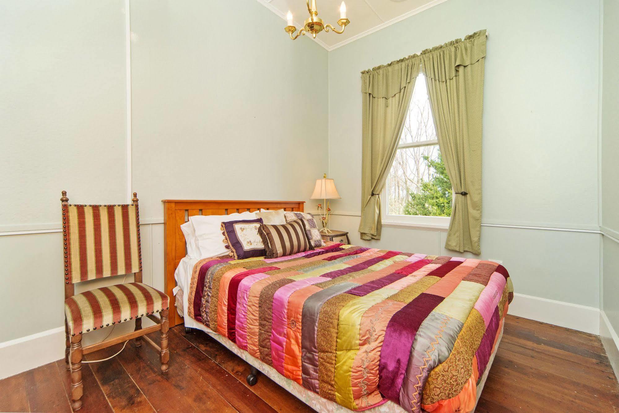 Highden Manor Estate Hotel Палмерстън Норт Екстериор снимка