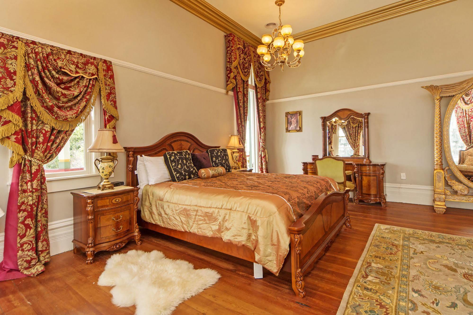 Highden Manor Estate Hotel Палмерстън Норт Екстериор снимка
