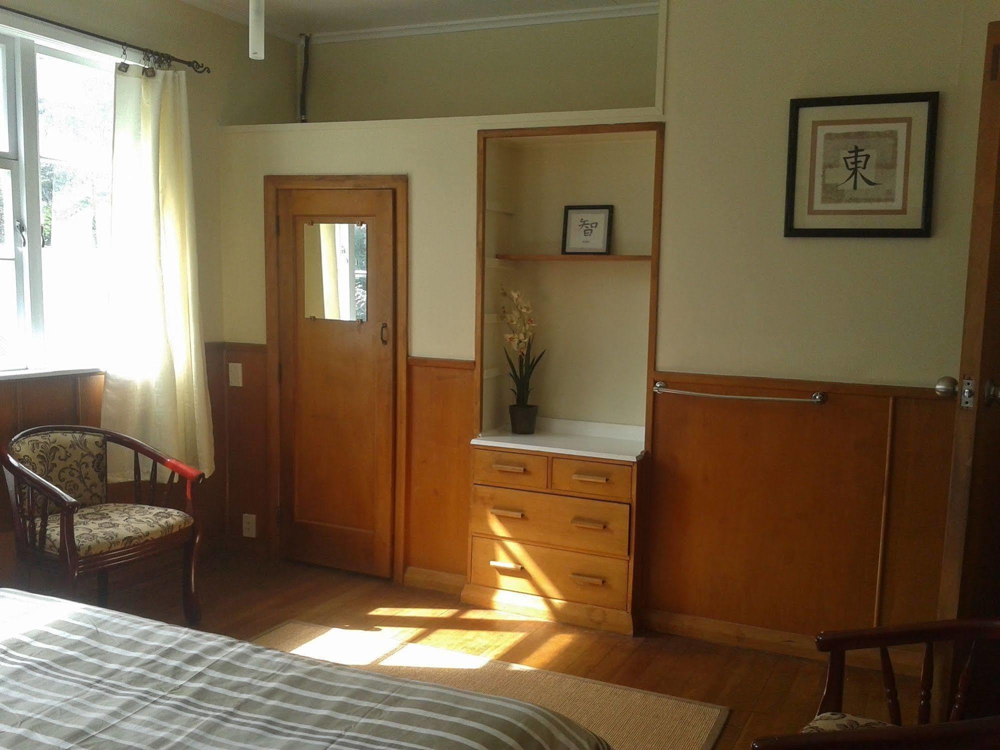 Highden Manor Estate Hotel Палмерстън Норт Екстериор снимка